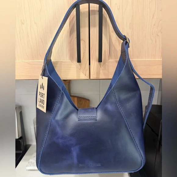 Portland Leather Flora Shoulder Bag - Picture 2 of 4